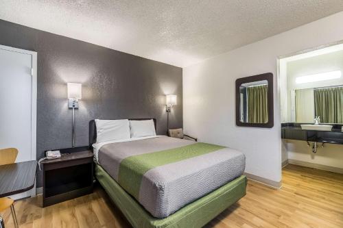 Concorde Inn Suites Pekin - photo 27