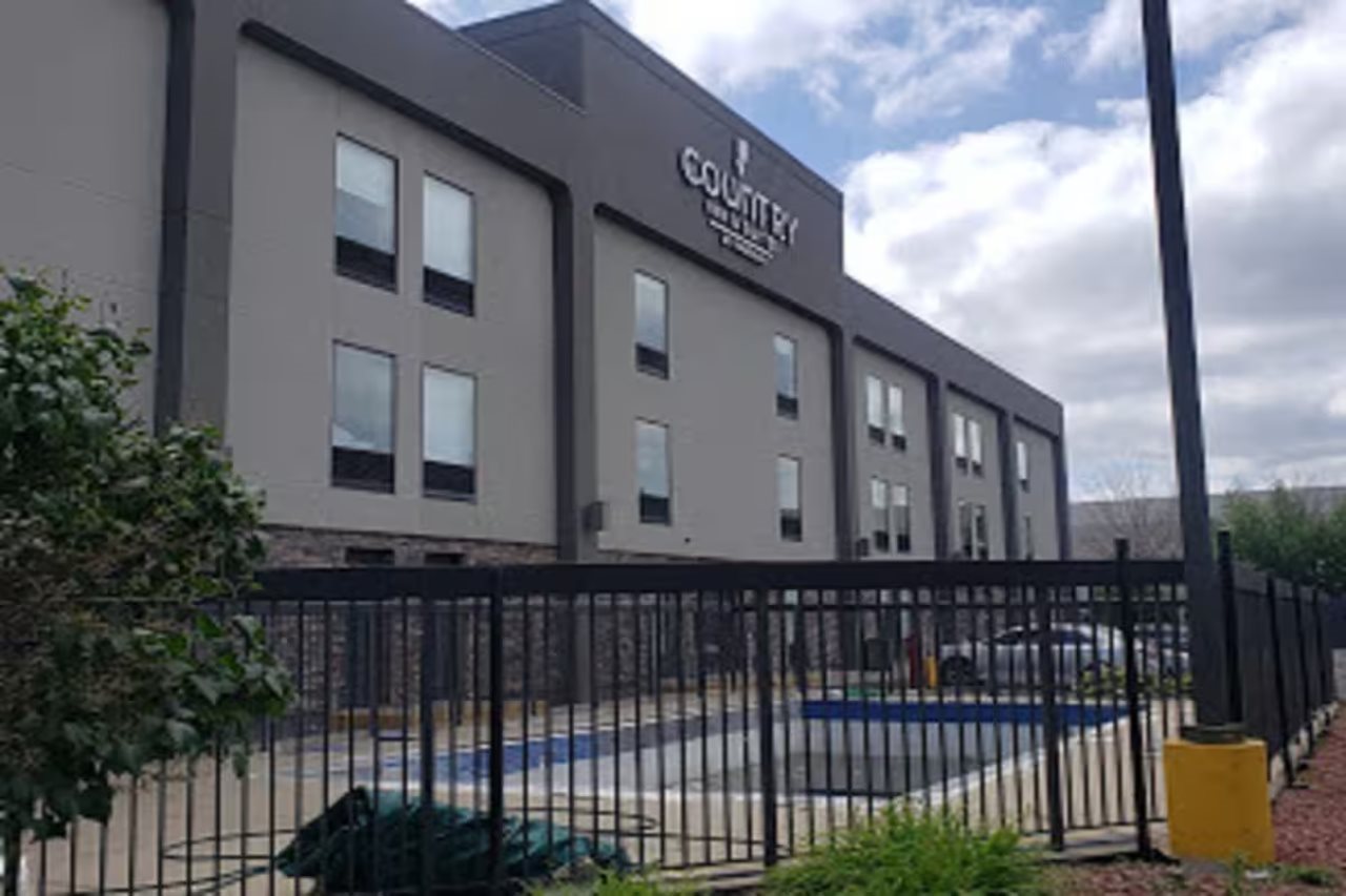 Country Inn & Suites by Radisson Toronto Mississauga ON in Mississauga, Canada