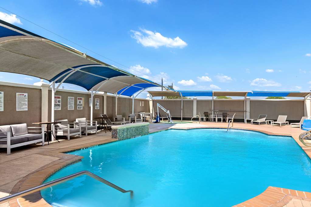 La Quinta Inn & Suites by Wyndham Raymondville - photo 22