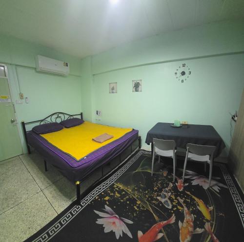 Spacious Studio with Private kitchen near Skytrain — 4-Star Luxury Hotel in Bangkok, Thailand