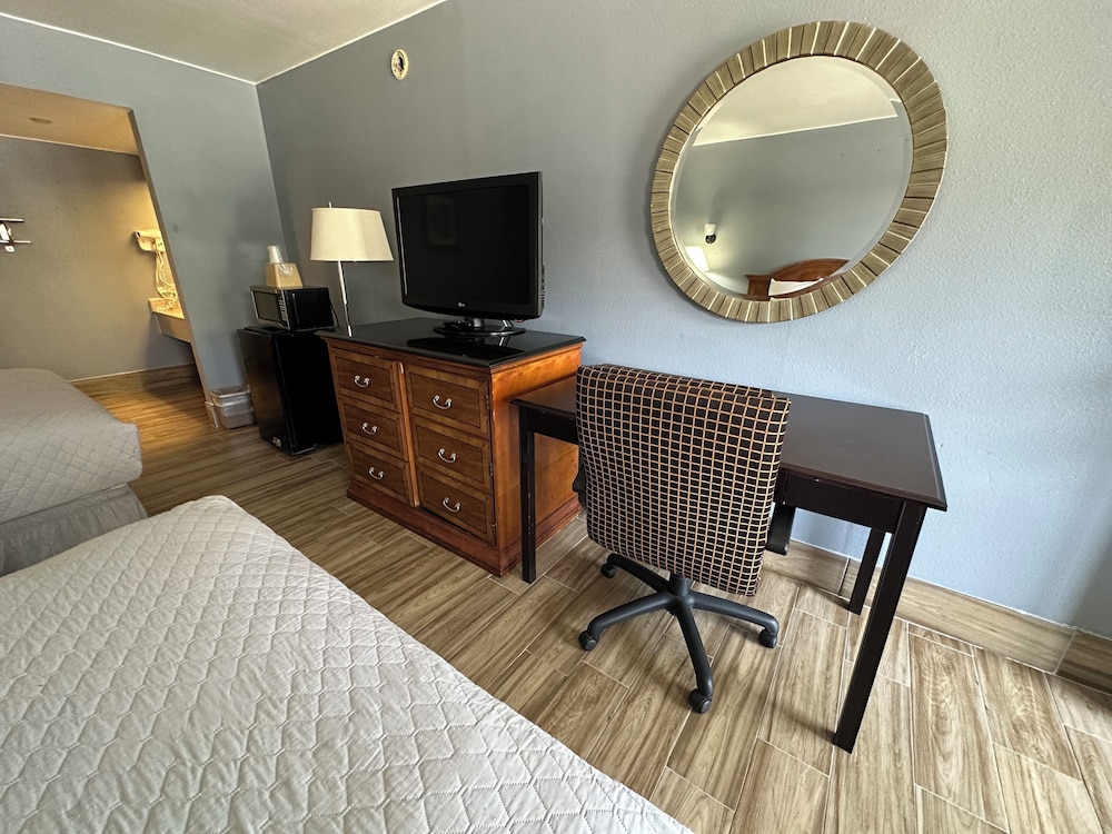 HillView Inn - photo 11