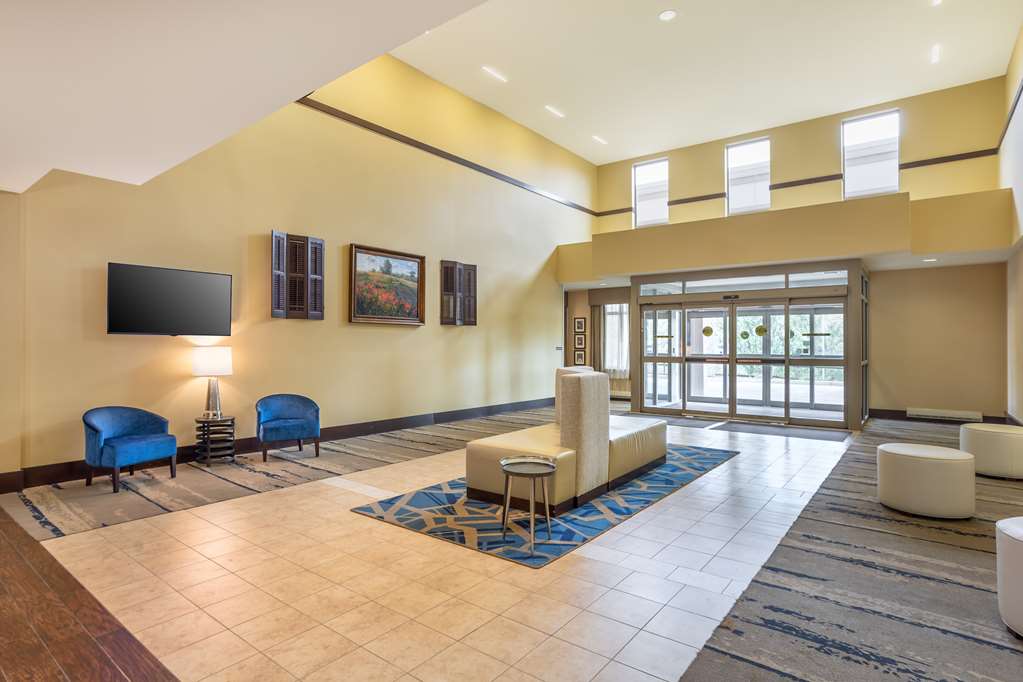 Best Western Plus University Park Inn & Suites - photo 19