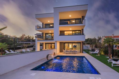 Villa Lea Magdalena Iv — 4-Star Luxury Hotel in Krk, Croatia