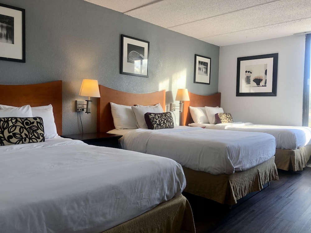 The Grand Hotel Spindletop - photo 45