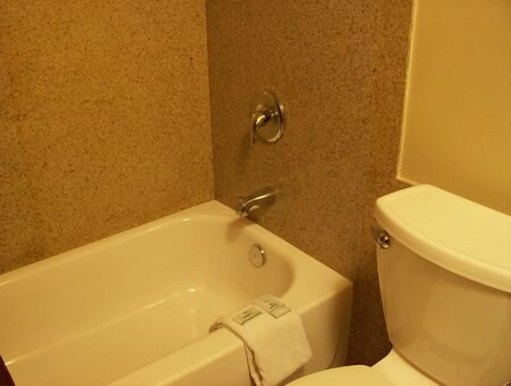 Executive Motel - photo 13