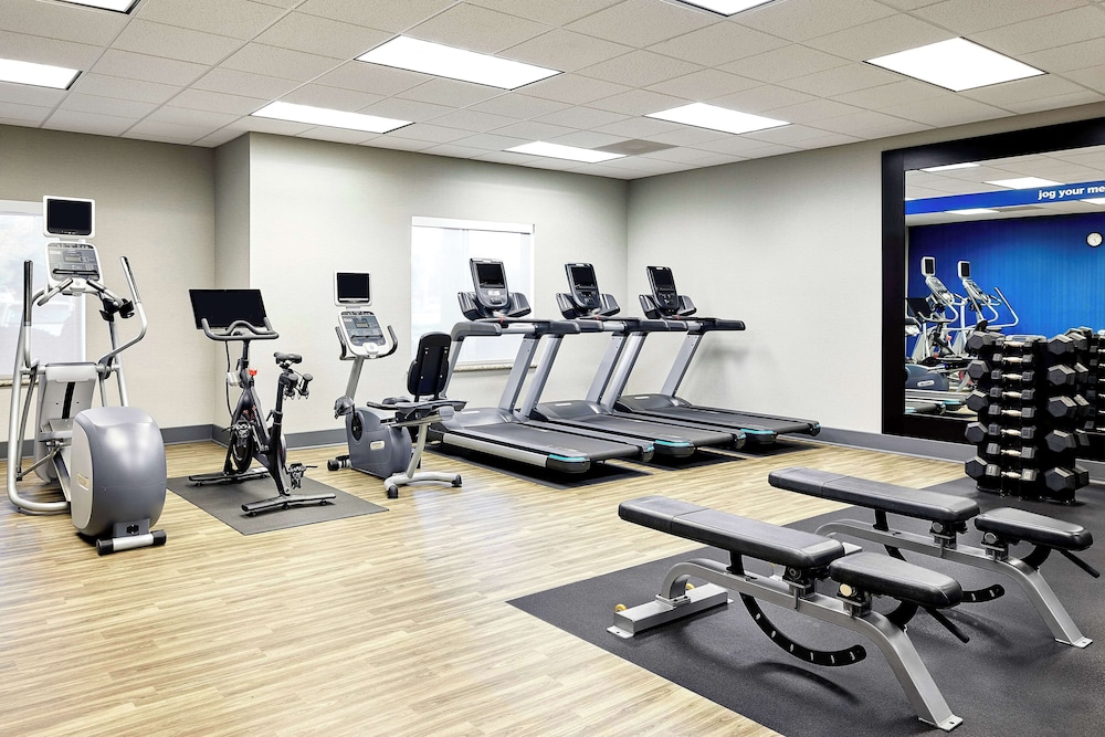 Hampton Inn & Suites Ridgecrest - photo 36