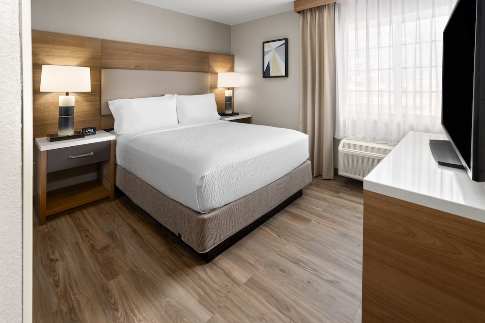 Candlewood Suites Richmond South by IHG - photo 18
