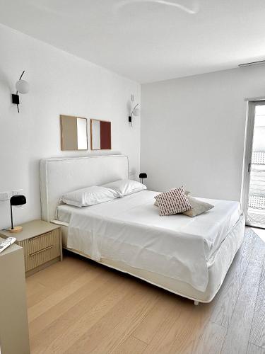 Aptments3 Real Estate Solutions — 4-Star Luxury Hotel in Olbia, Italy