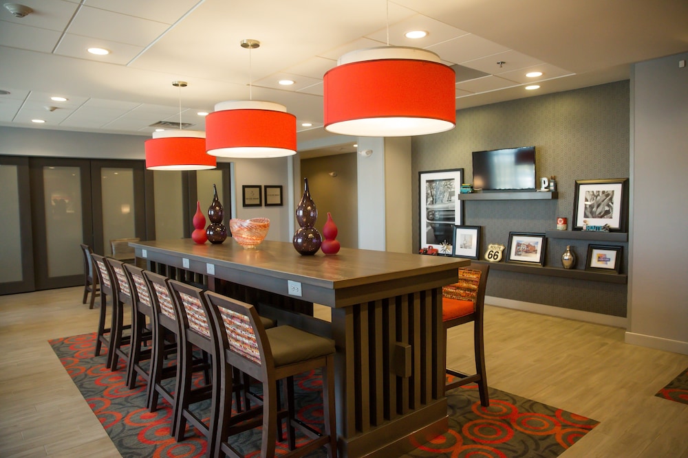 Hampton Inn Pontiac - photo 2