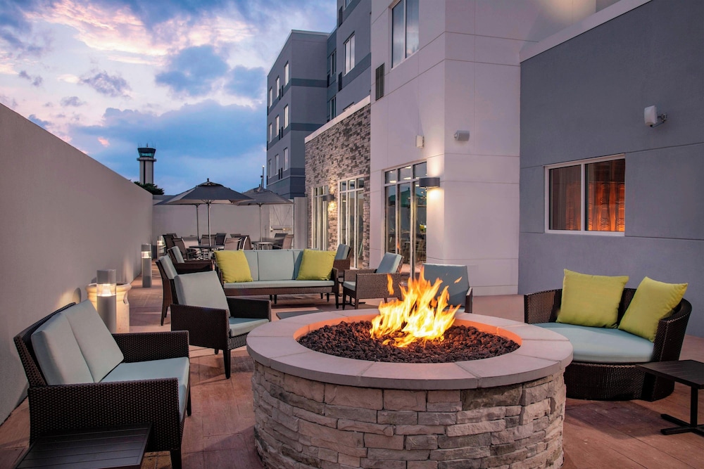 Fairfield Inn & Suites by Marriott Harrisburg International Airport - photo 22