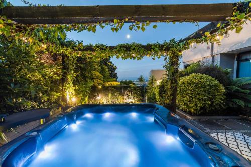 Million Dollar City Views Sleeps 10 in Christchurch, New Zealand