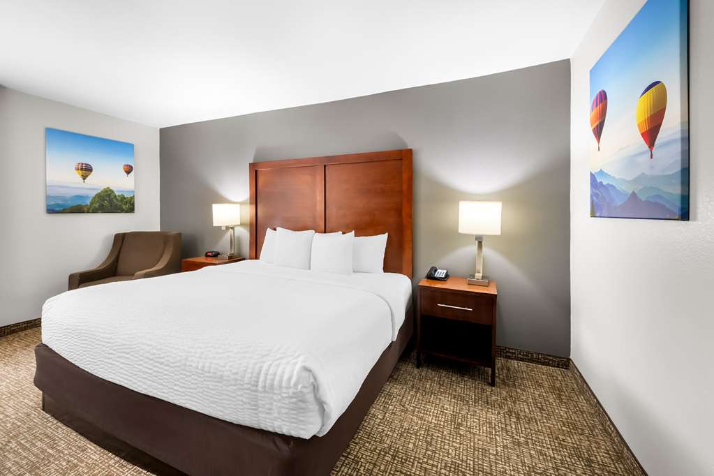 Clarion Pointe Apex Holly Springs - photo 7