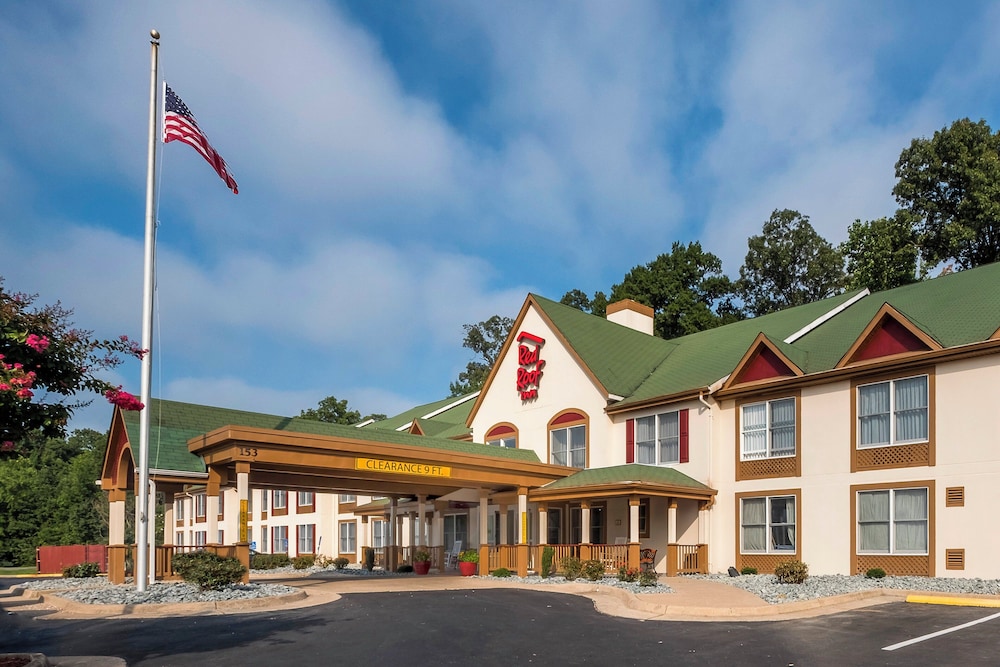 Red Roof Inn & Suites Stafford VA in Stafford, United States