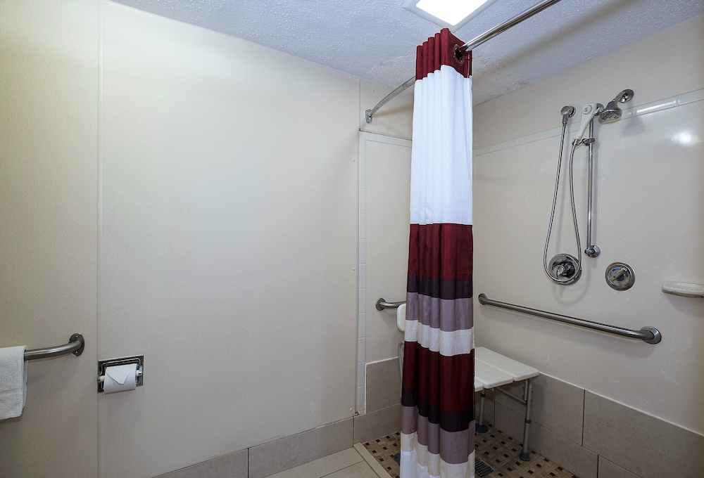 Red Roof Inn Cincinnati East Beechmont - photo 19