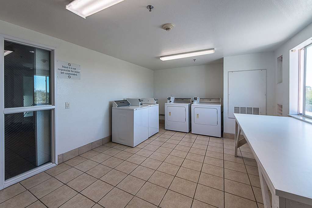 Motel 6 San Antonio TX Downtown Alamo Dome - photo 30
