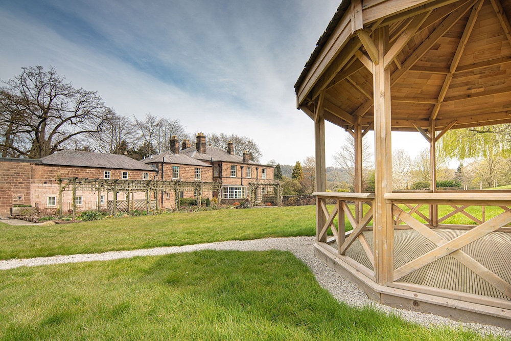 Alison House — 4-Star Luxury Hotel in Matlock, United Kingdom