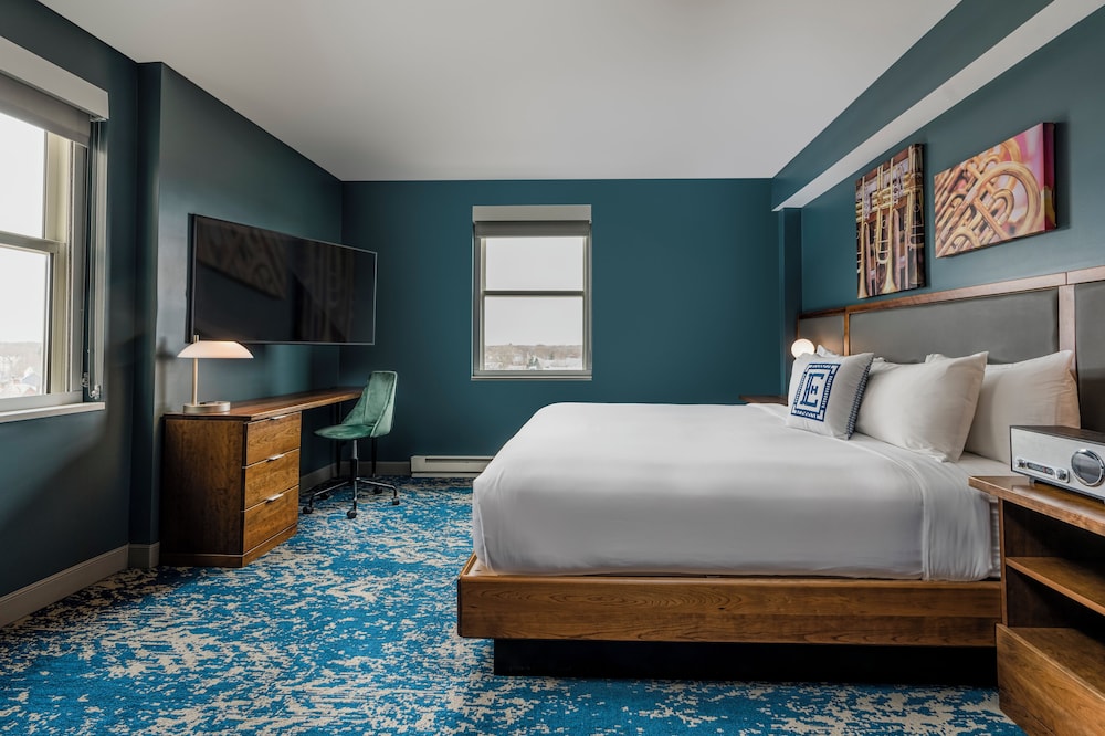 Hotel Elkhart Tapestry Collection by Hilton - photo 9