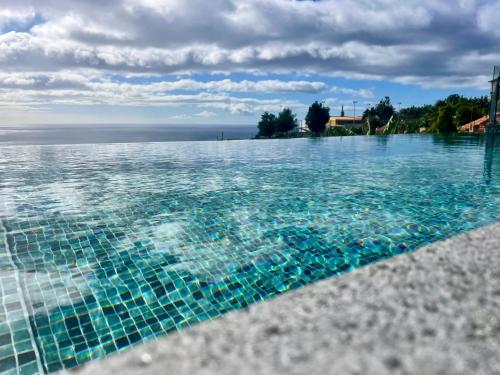 Villa Sea View — 4-Star Luxury Hotel in Arco Da Calheta, Portugal