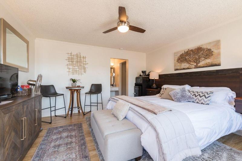 Shell Beach Inn - photo 42