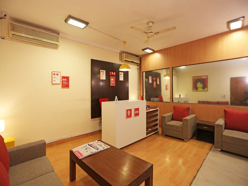 Oyo Flagship 477 Huda City Centre