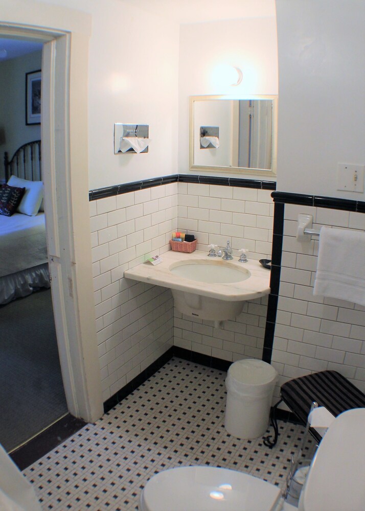 Norwich Inn - photo 22