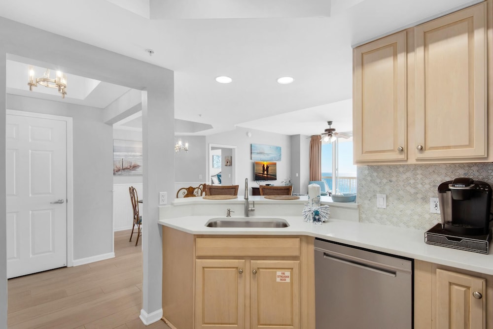 Silver Beach Towers 1205 East - photo 8