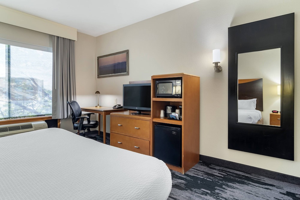 Fairfield Inn & Suites by Marriott Commerce — Commerce — photo 4