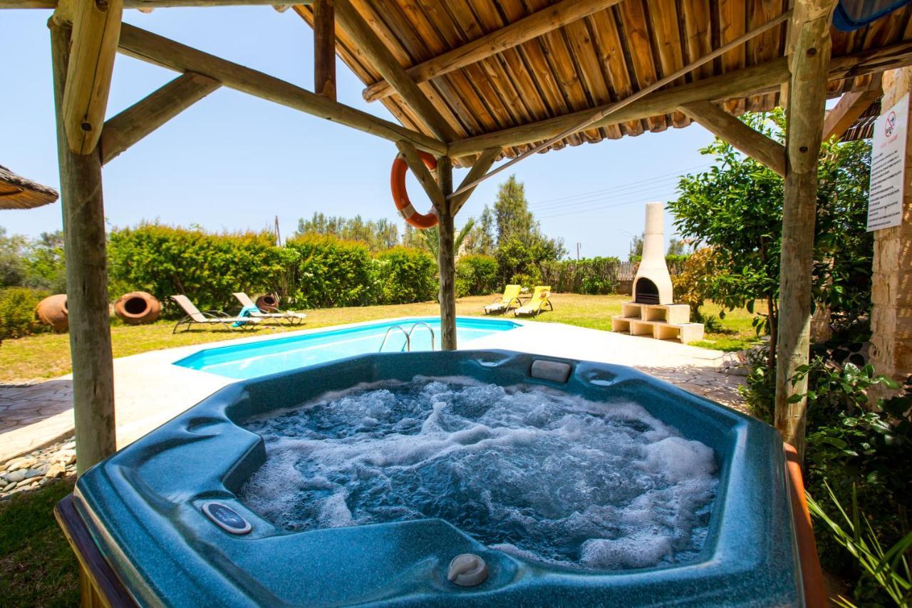 Villa Pomos Med.