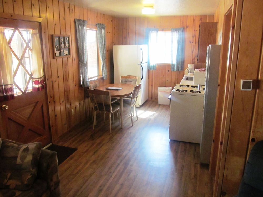 Lazy Oaks Resort - photo 4