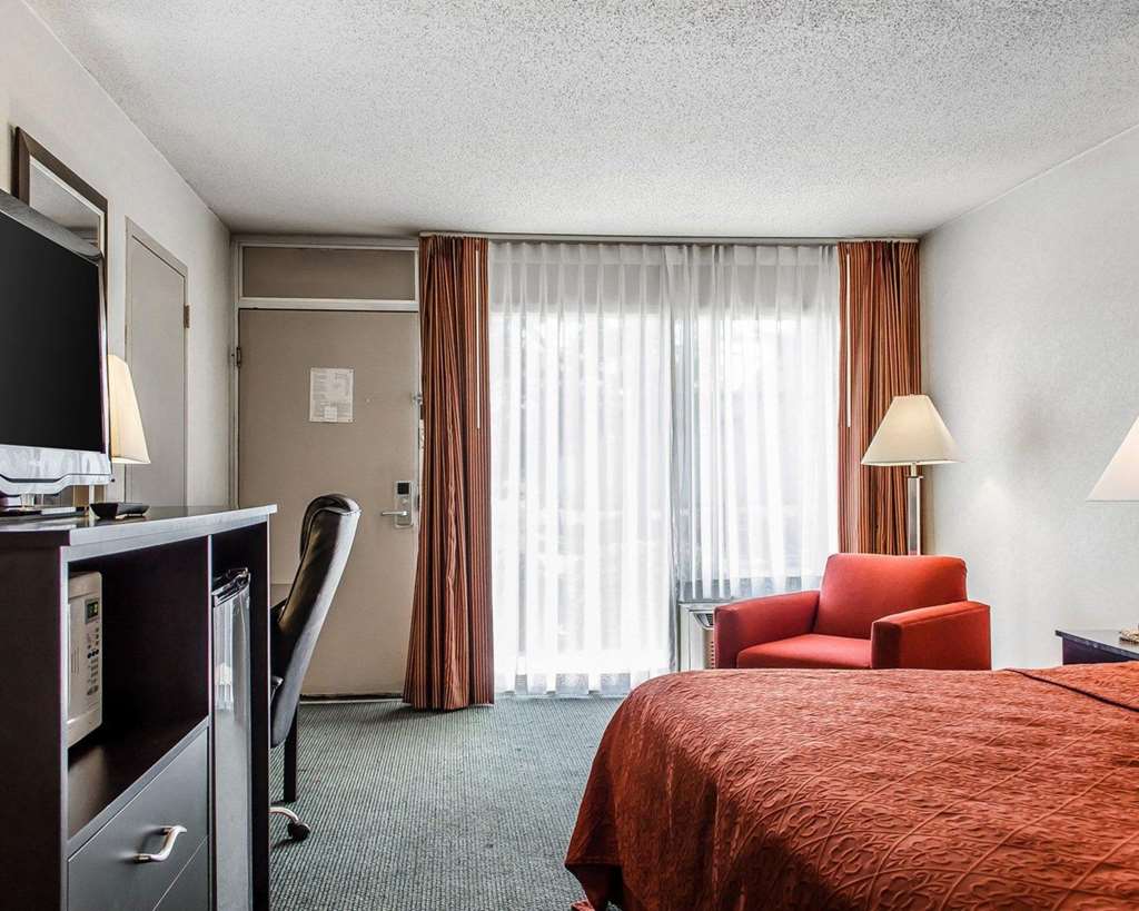 Quality Inn & Suites York East - photo 11