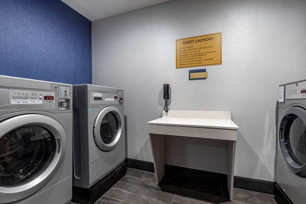 Best Western Plus Amarillo East Hotel - photo 32