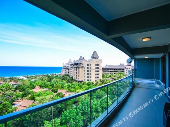 Lingshui Qingshui Bay Emanuel Seaview Resort in Lingshui, People's Republic of China