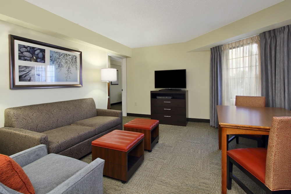 Staybridge Suites Tysons McLean by IHG - photo 6
