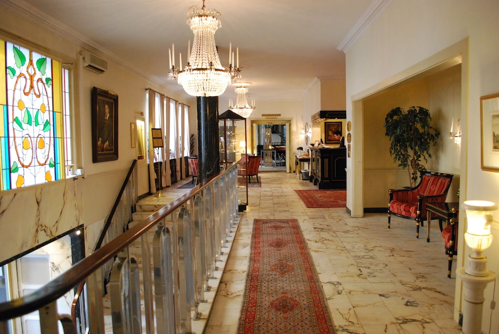 Mayfair Hotel Tunneln — Malmoe — photo 3