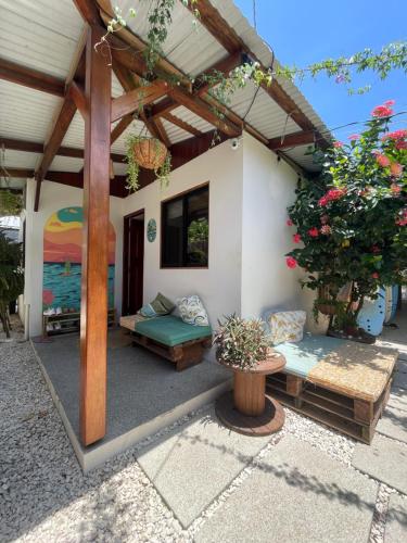 The Cafecito Surfhouse Santa Teresa — 5-Star Luxury Hotel in Puntarenas, Costa Rica