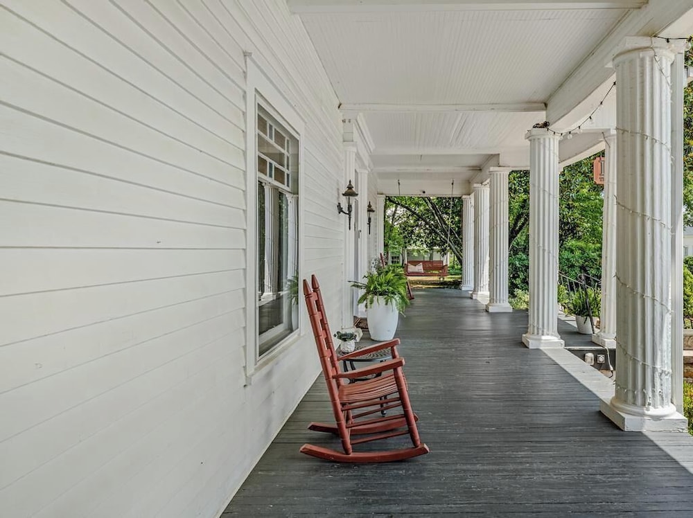 The Veranda Historic Inn - photo 46