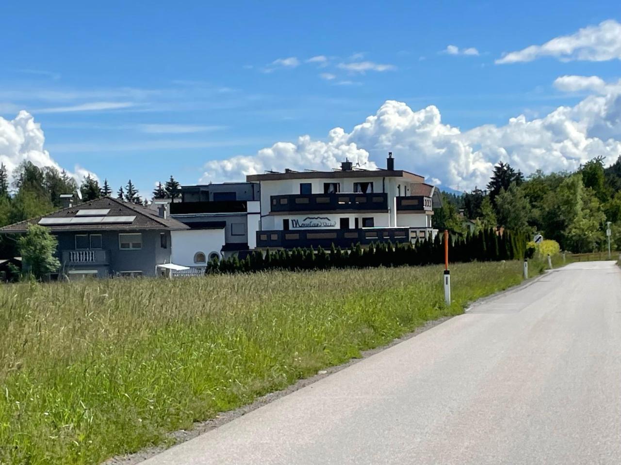Mountain View Appartements mit Blick — 4-Star Luxury Hotel in Innsbruck, Austria