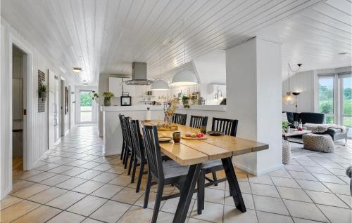Gorgeous Home In Oksbøl With Sauna — Oksbol — photo 5
