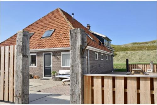 Duinhoeve Farmhouse with fantastic location — 4-Star Luxury Hotel in Callantsoog, Netherlands