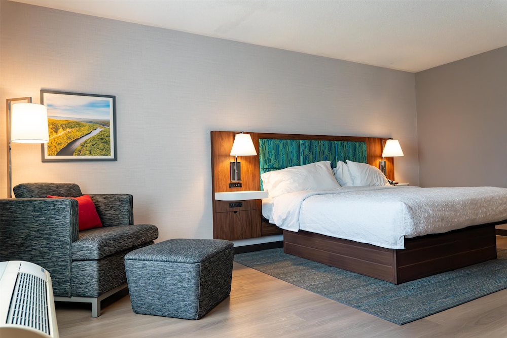 Hampton Inn Turnersville - photo 11