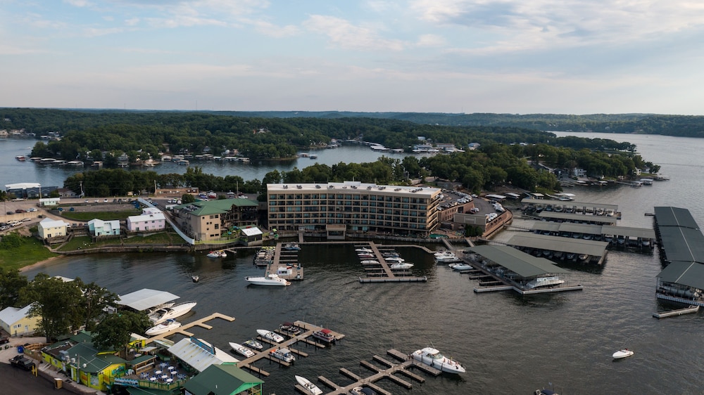 Camden on the Lake Resort & Spa - photo 55