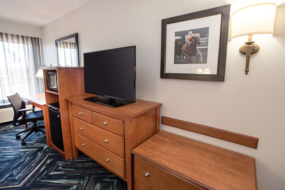 Hampton Inn Louisville North Clarksville - photo 10