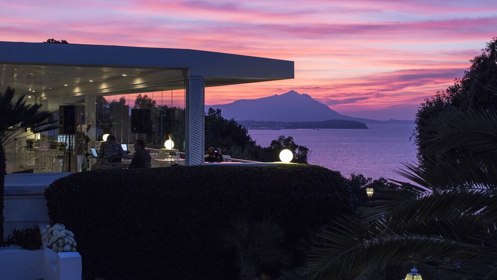 Hotel Cala Moresca in Bacoli, Italy