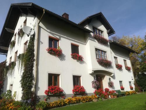 Bauernhof Plachl — Lassing