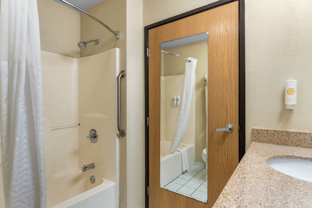 Comfort Inn & Suites Greeley - photo 36