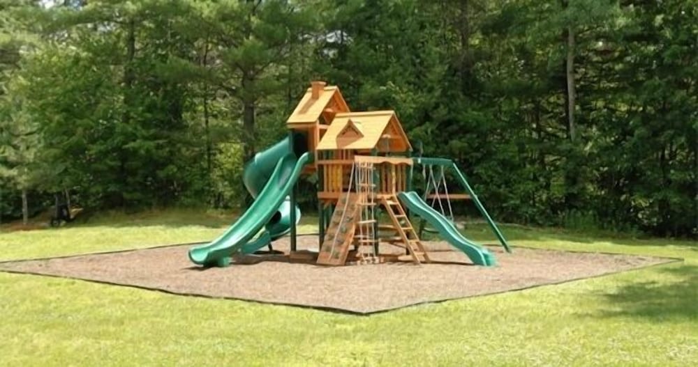Saco River Motor Lodge & Suites - photo 25