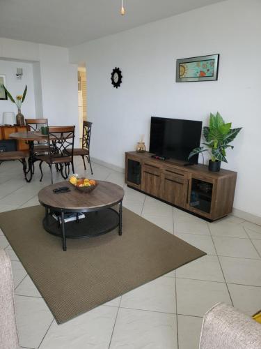 1B Hastings Towers — Bridgetown — photo 3