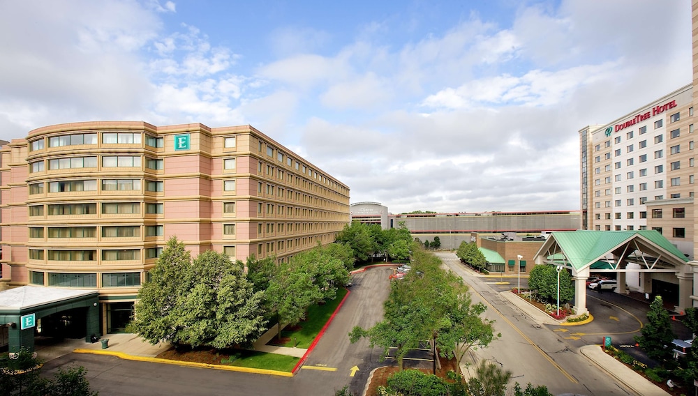 Embassy Suites by Hilton Chicago O'Hare Rosemont - photo 44