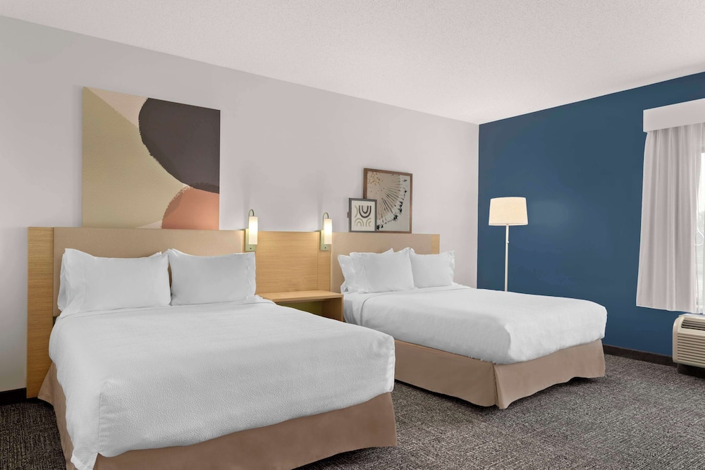 Spark by Hilton Newcomerstown - photo 10