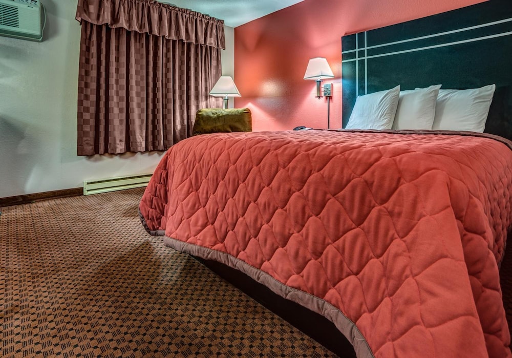 Prime Rate Inn - photo 9